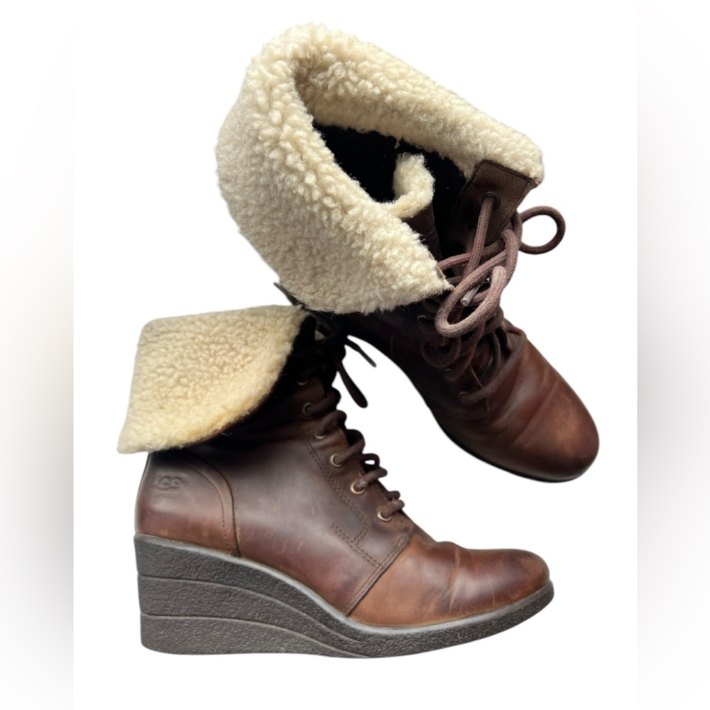 UGG Zea dark brown leather winter boots wedges high heels size 8 shearling lined